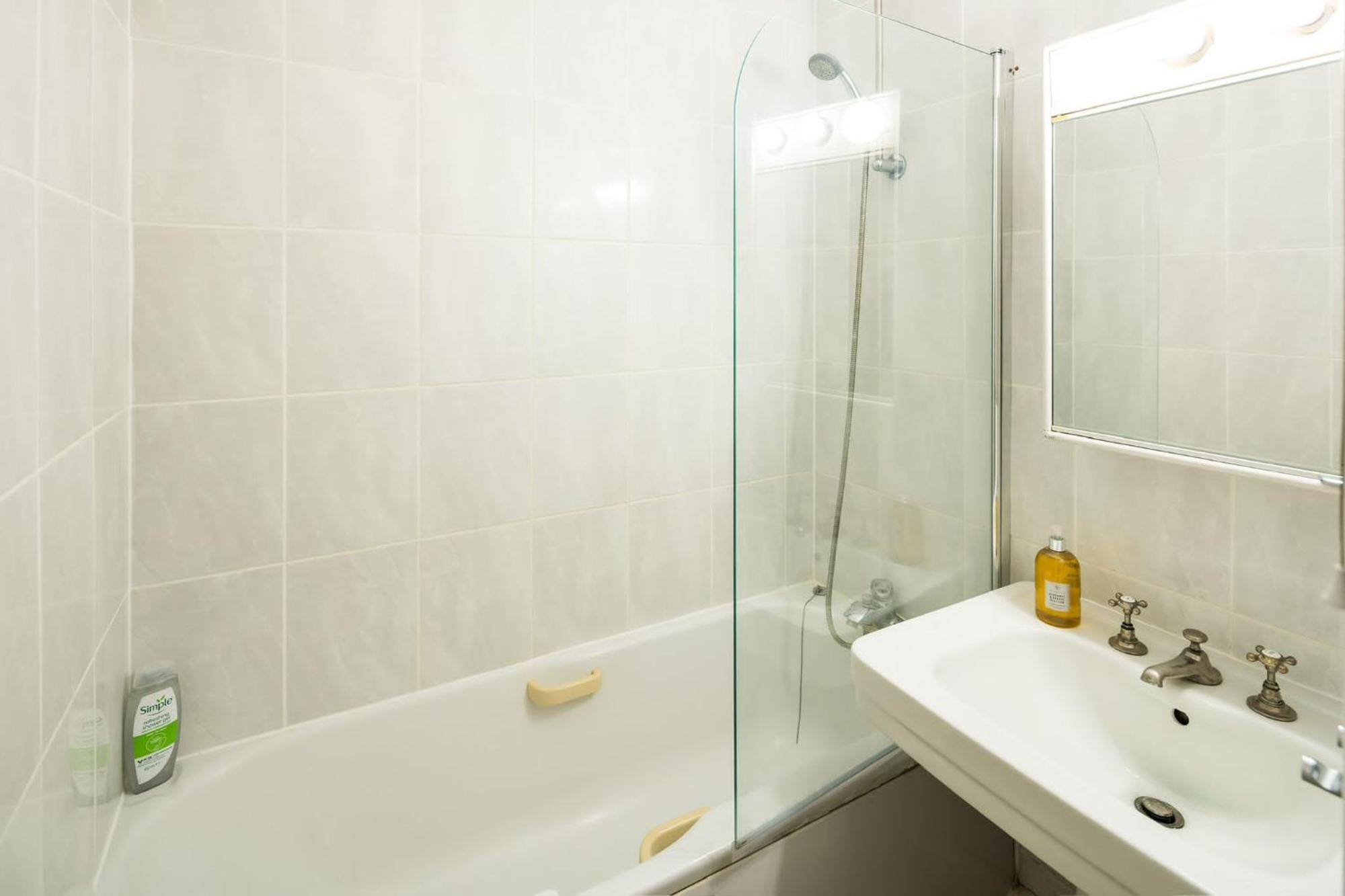 Cozy 1 Bedroom At Notting Hill Лондон Екстериор снимка
